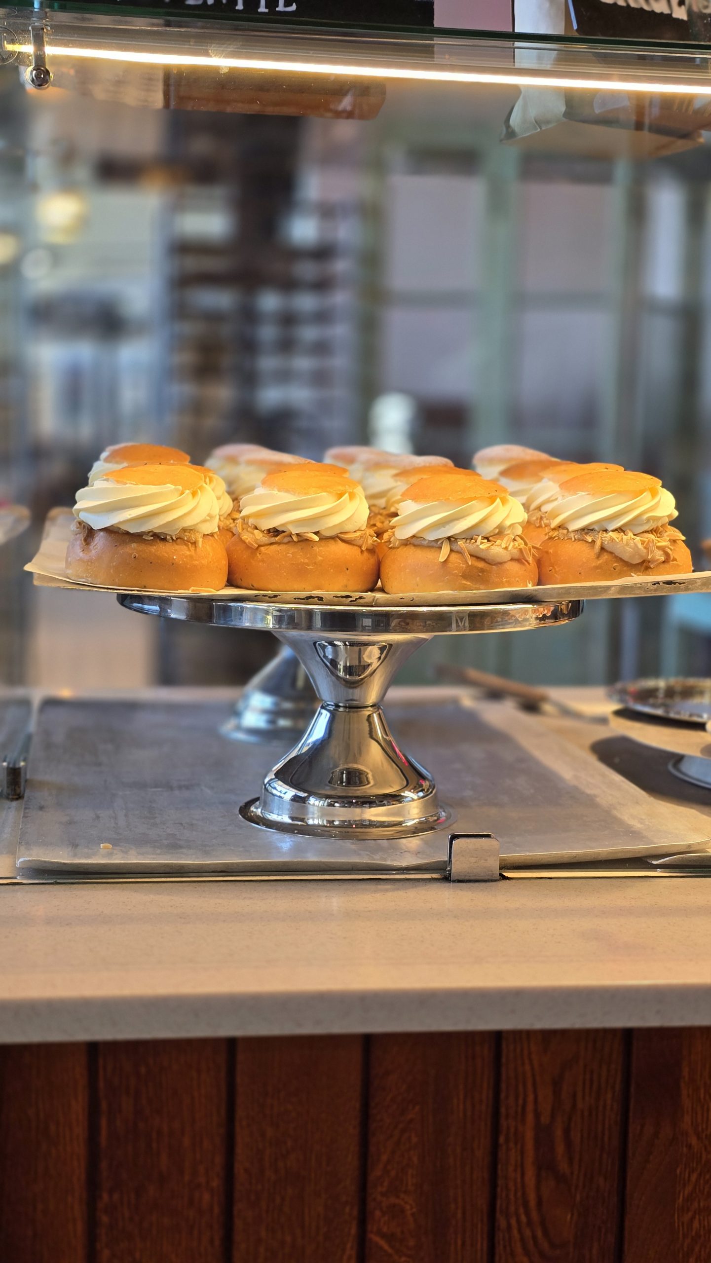 Coffee and planning in the café